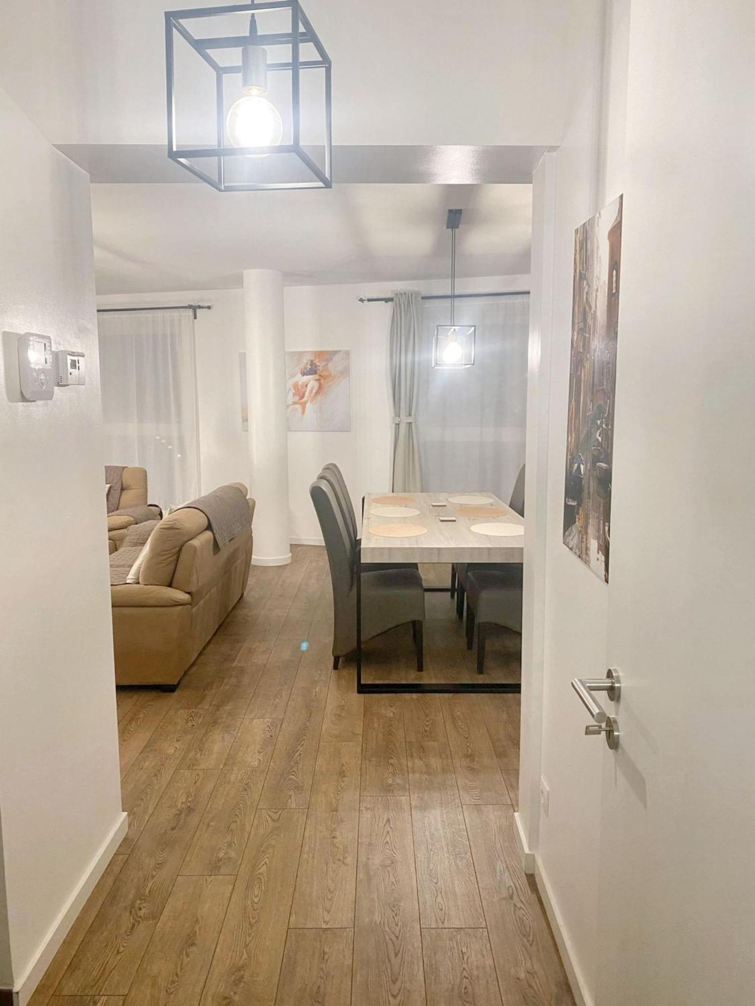 Modern Apartment In Cureghem Anderlecht 134 M² + Terrace Brussel Bagian luar foto