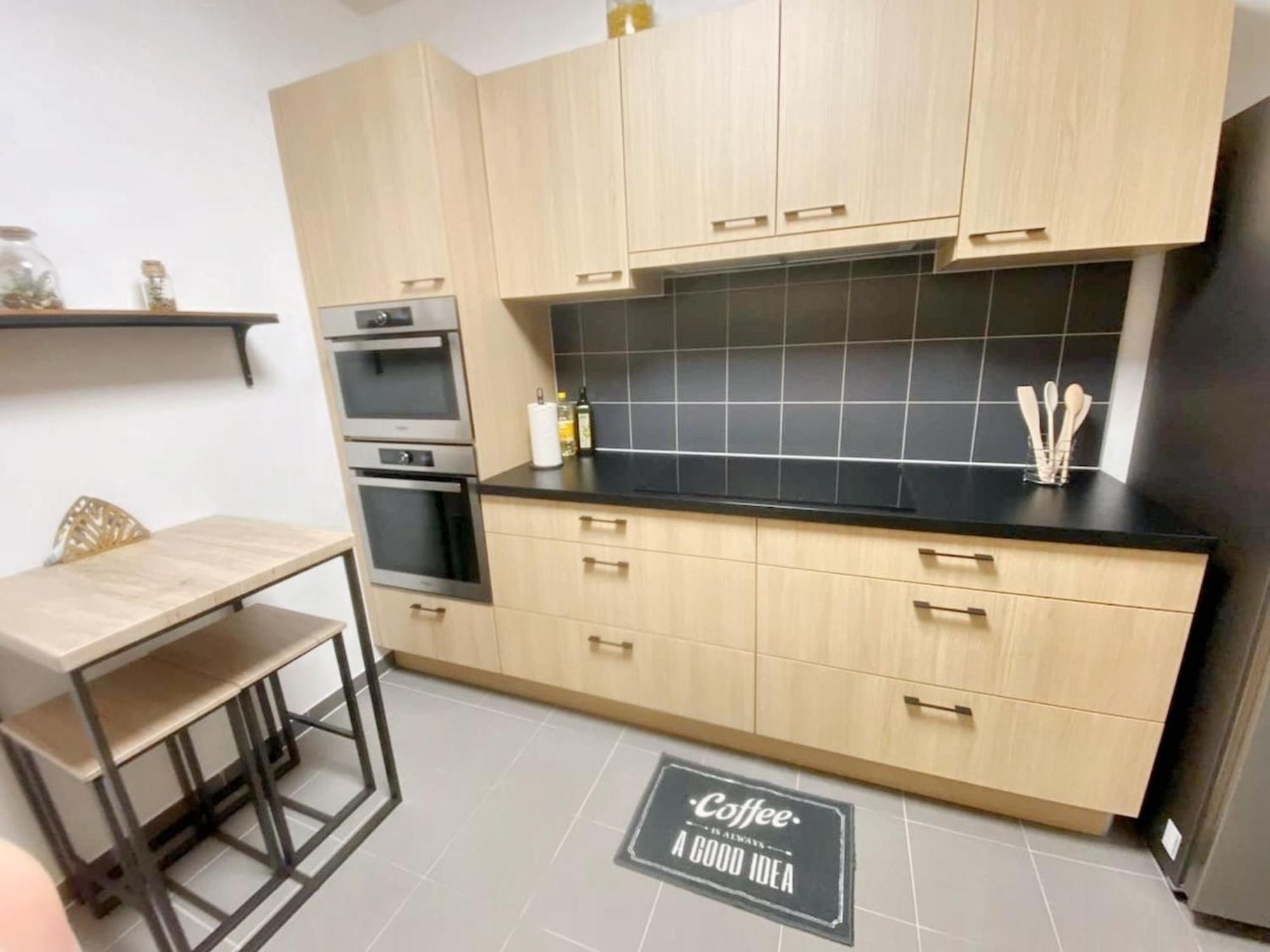 Modern Apartment In Cureghem Anderlecht 134 M² + Terrace Brussel Bagian luar foto