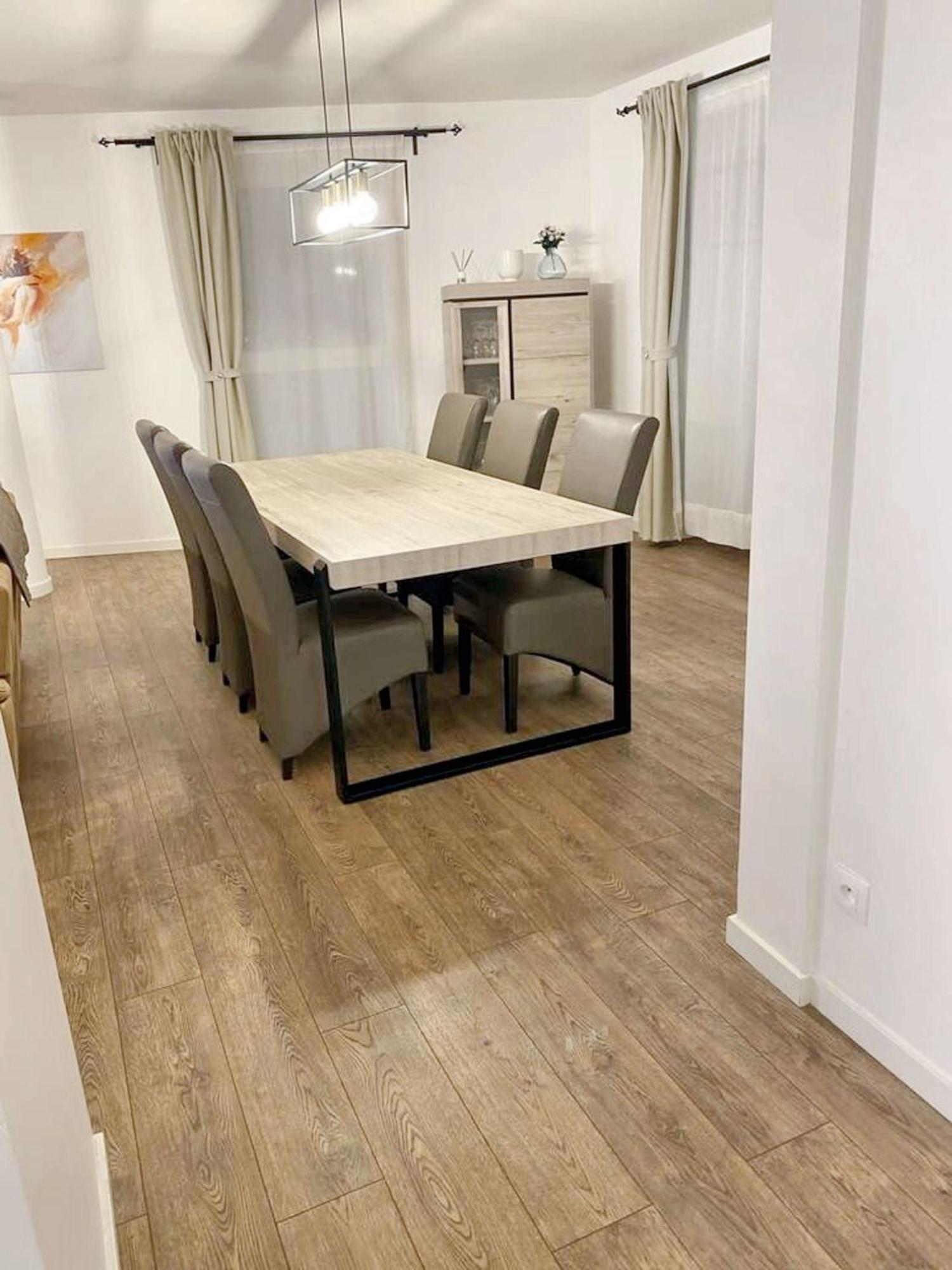 Modern Apartment In Cureghem Anderlecht 134 M² + Terrace Brussel Bagian luar foto