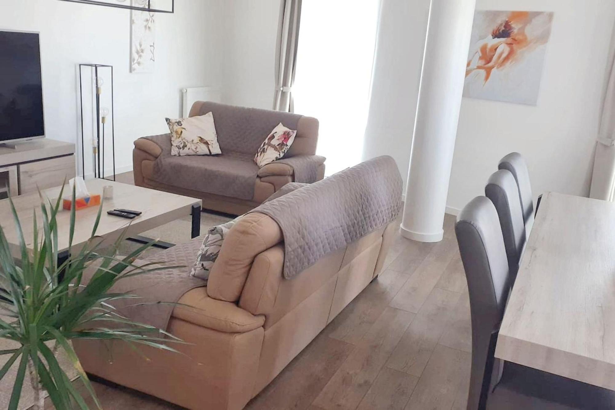 Modern Apartment In Cureghem Anderlecht 134 M² + Terrace Brussel Bagian luar foto